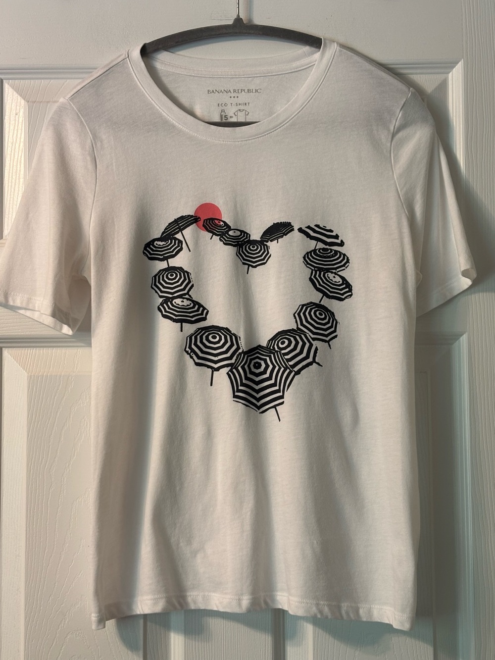 Banana Republic Umbrella Graphic Tee Shirt Size M EUC